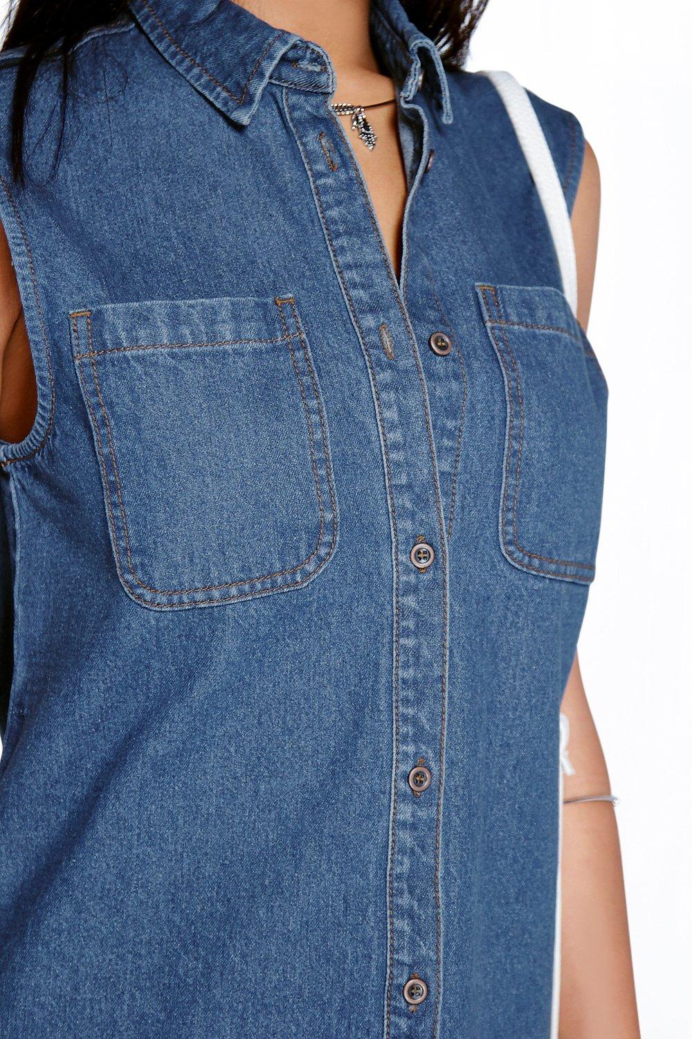 Casey camicia di jeans senza maniche con tasche applicate boohoo