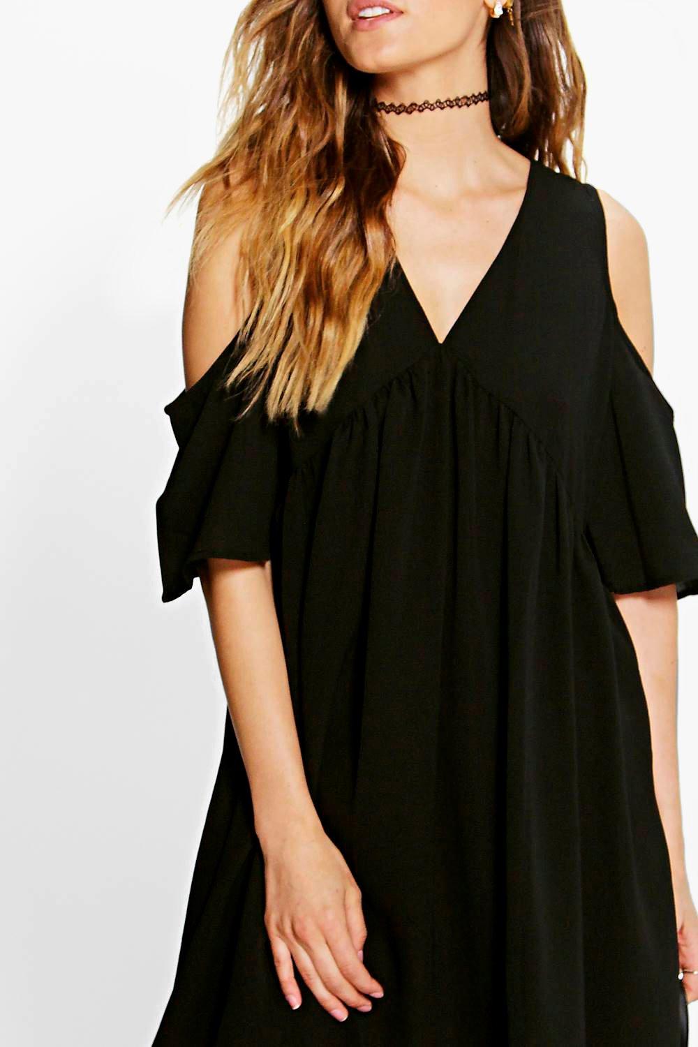 Boohoo black hotsell cold shoulder dress