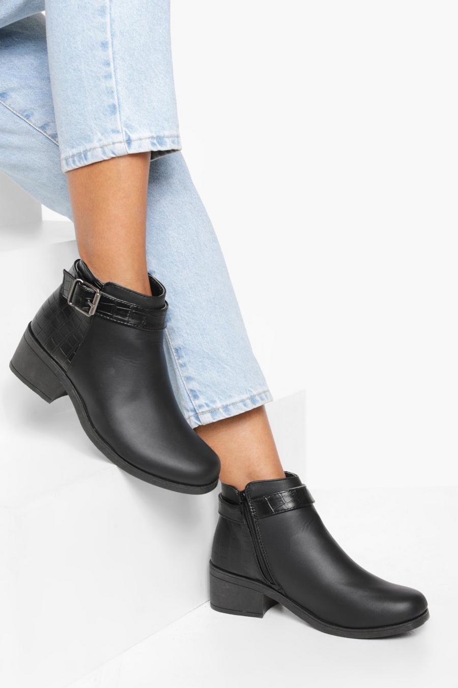 Black schwarz Buckle Detail Chelsea Boots