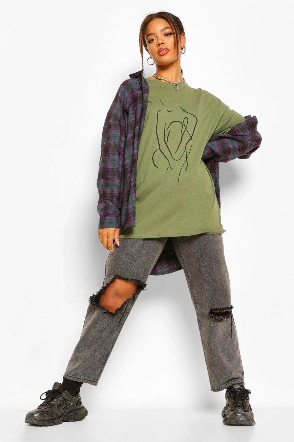 T-shirt oversize con donna disegnata