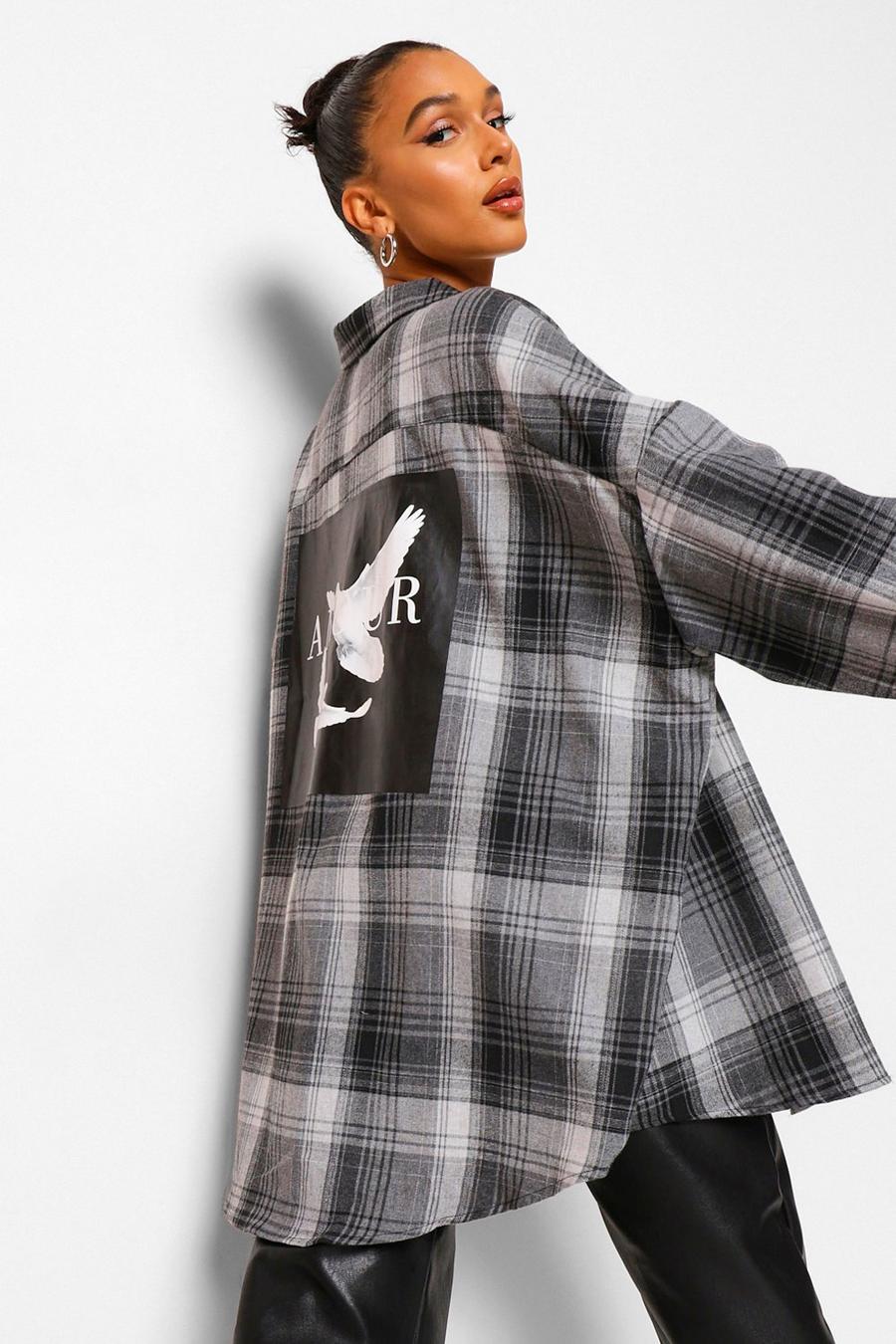 Camicia Boyfriend a quadri con stampa Amour con colombe sul retro, Nero image number 1