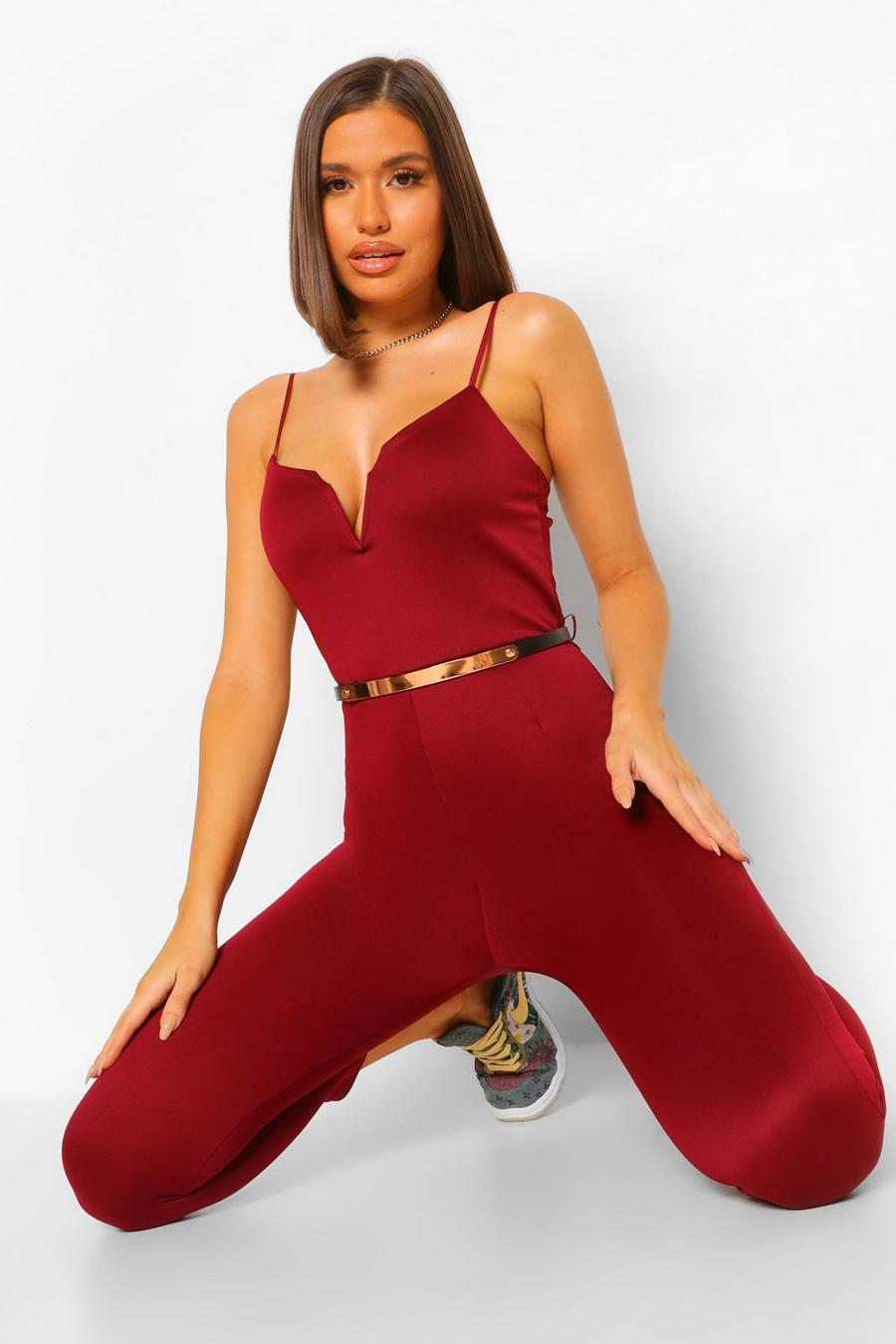 Berry Jumpsuit med låg urringning och skärp image number 1