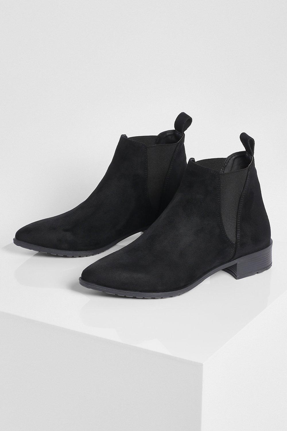 Boohoo flat hot sale chelsea boot