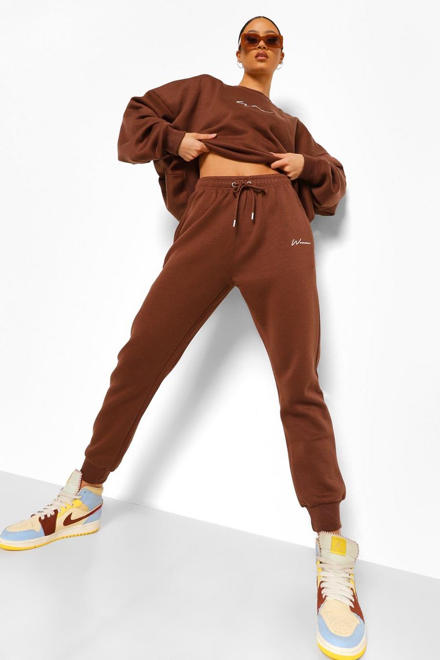 שוקולד חליפת טרנינג סווטשירט אוברסייז עם כיתוב Woman רקום image number 1