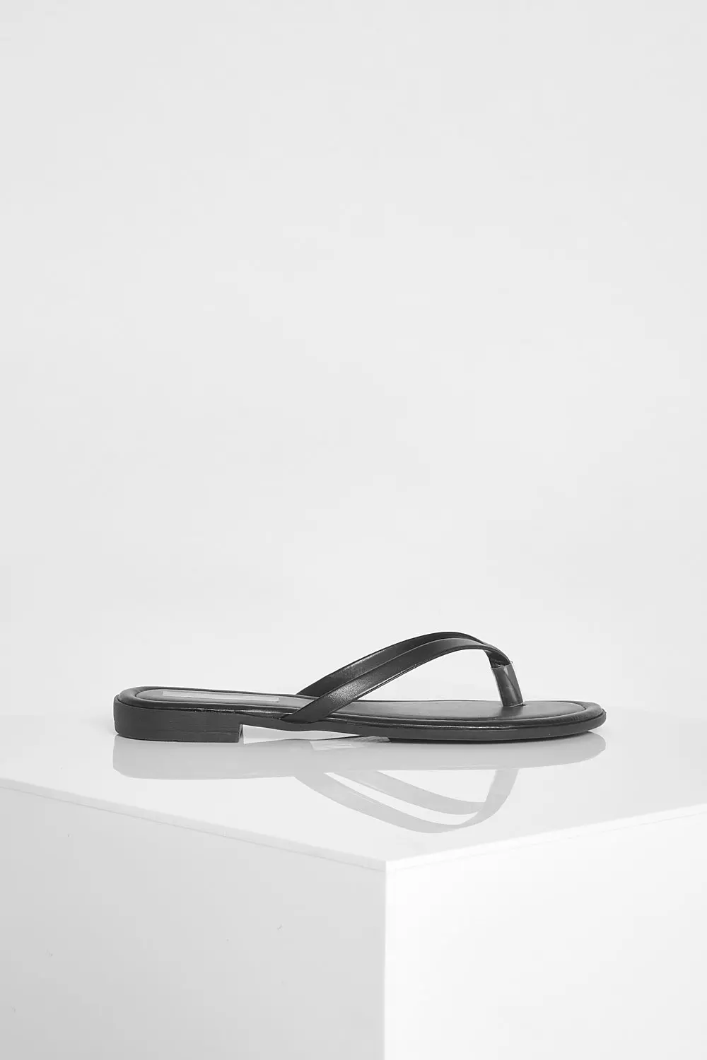 Black Basic Flip Flop alternative image