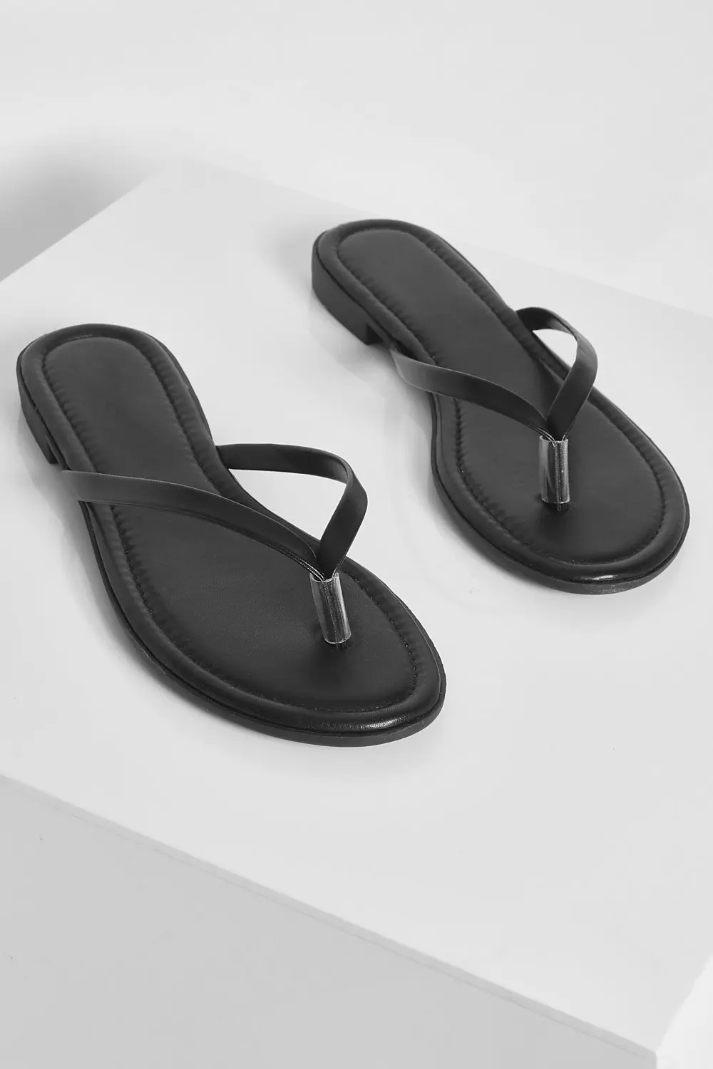 Black Basic Flip Flop alternative image