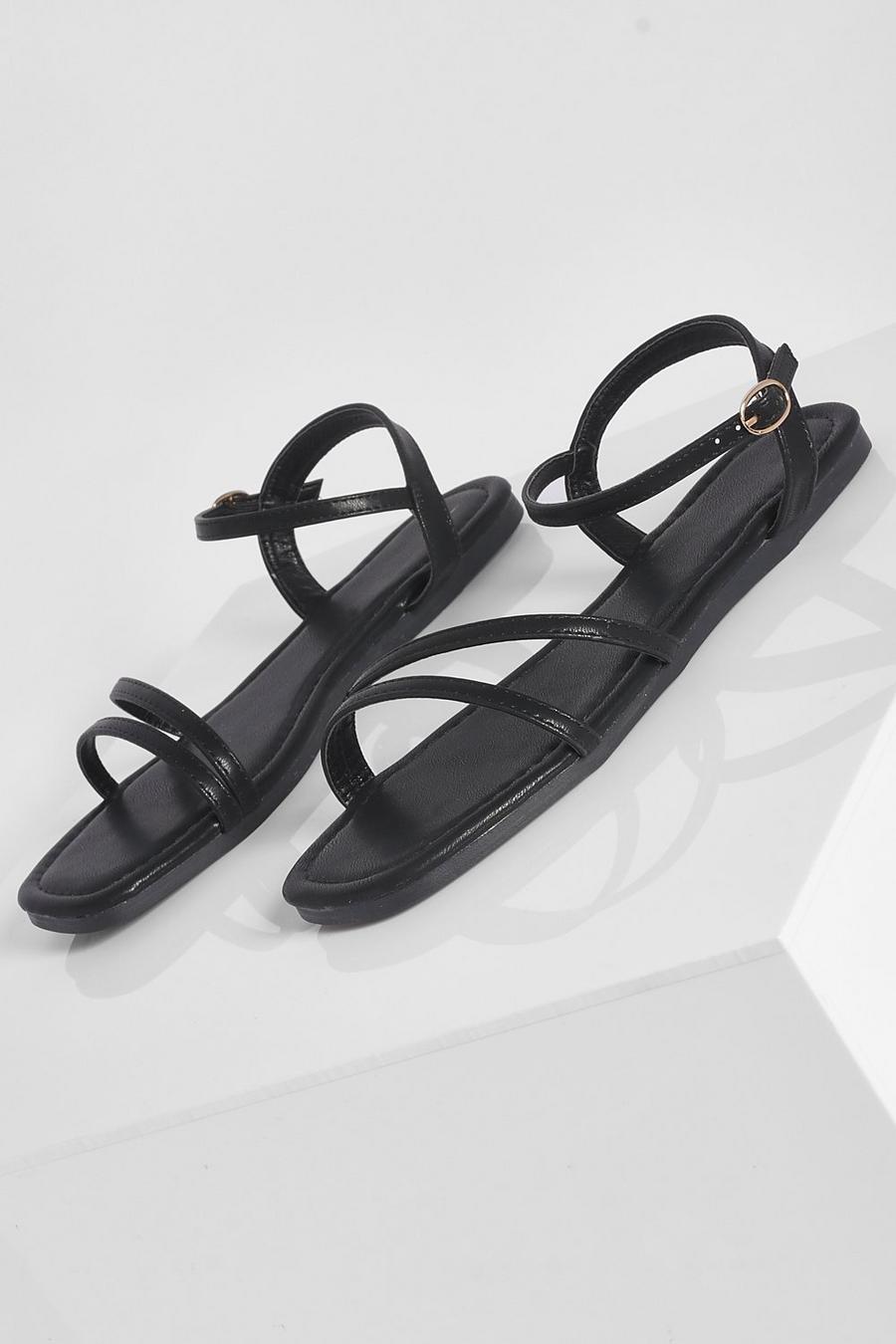 Sandalias básicas de corte ancho con tiras, Negro image number 1
