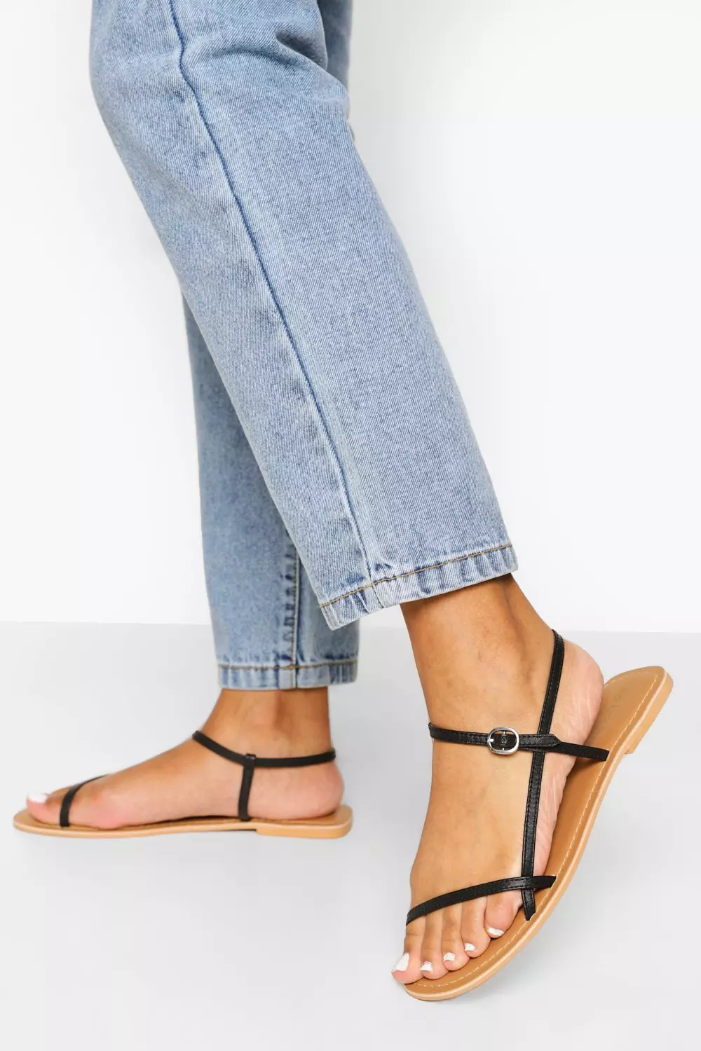 Thin store strap sandal