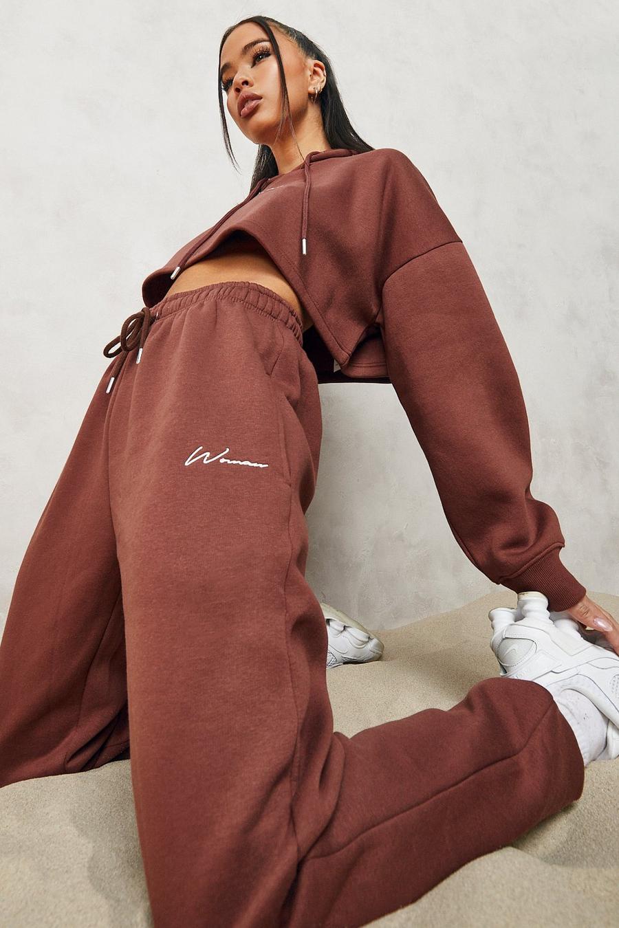 Chocolate Woman Embroidered Regular Track Pants image number 1