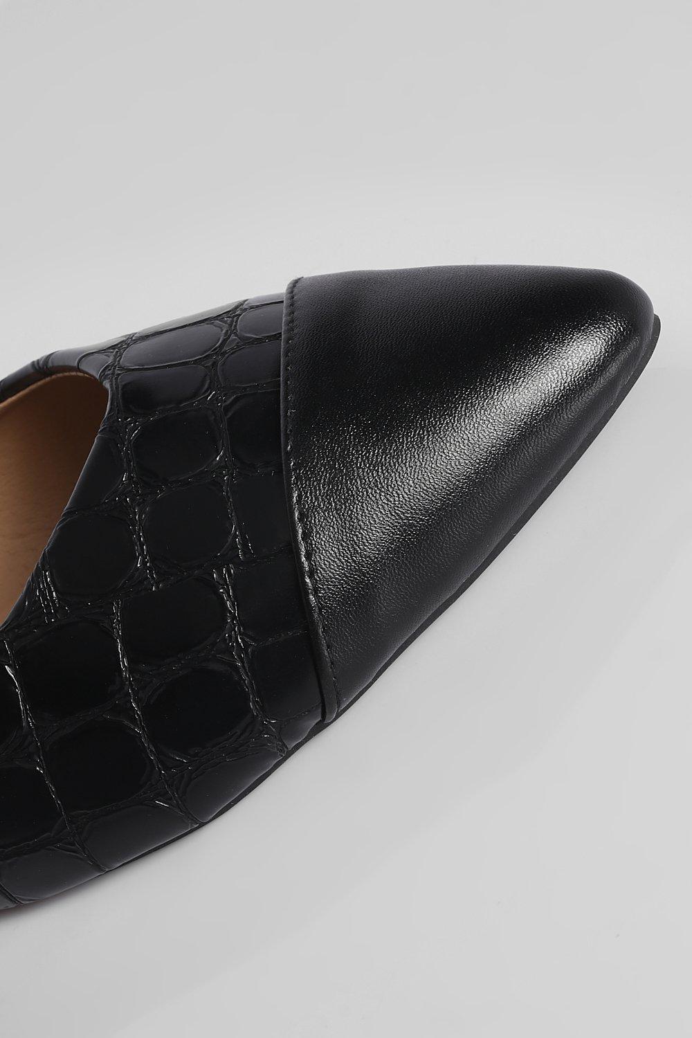 Toe cap pumps top