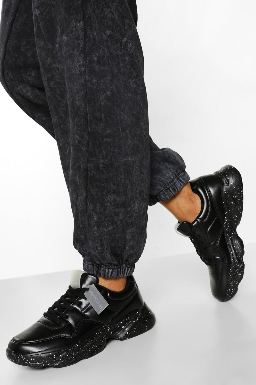 שחור נעלי ספורט עם סוליה עבה מנוקדת Official  image number 1