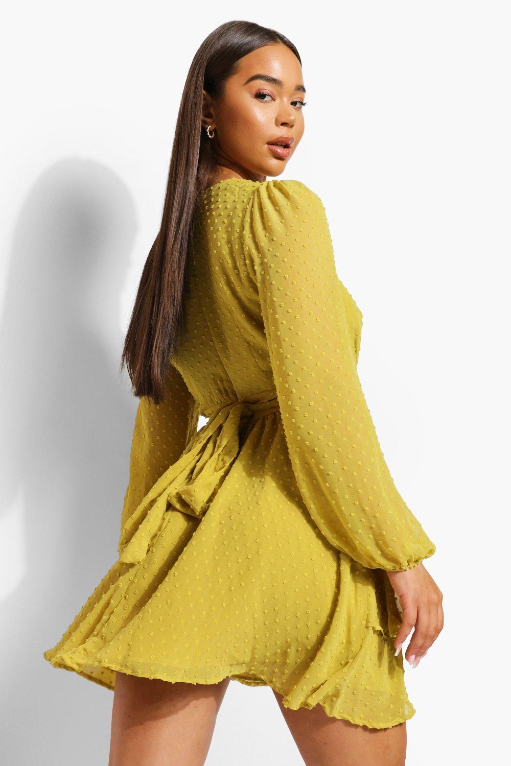 Boohoo ruffle hem outlet dress