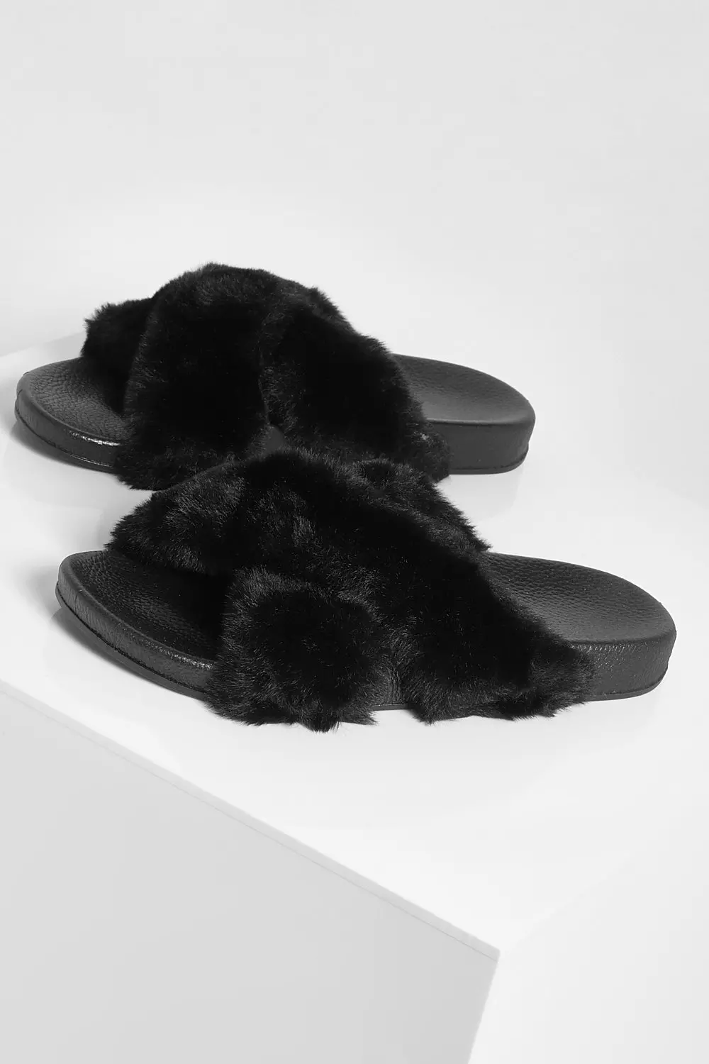 Black Fur Crossover Slider alternative image