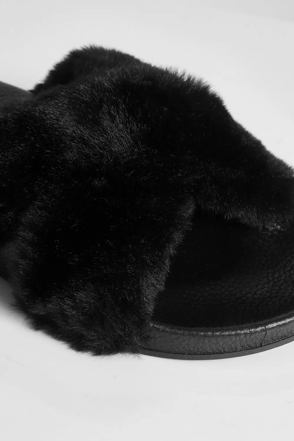 Black Fur Crossover Slider alternative image
