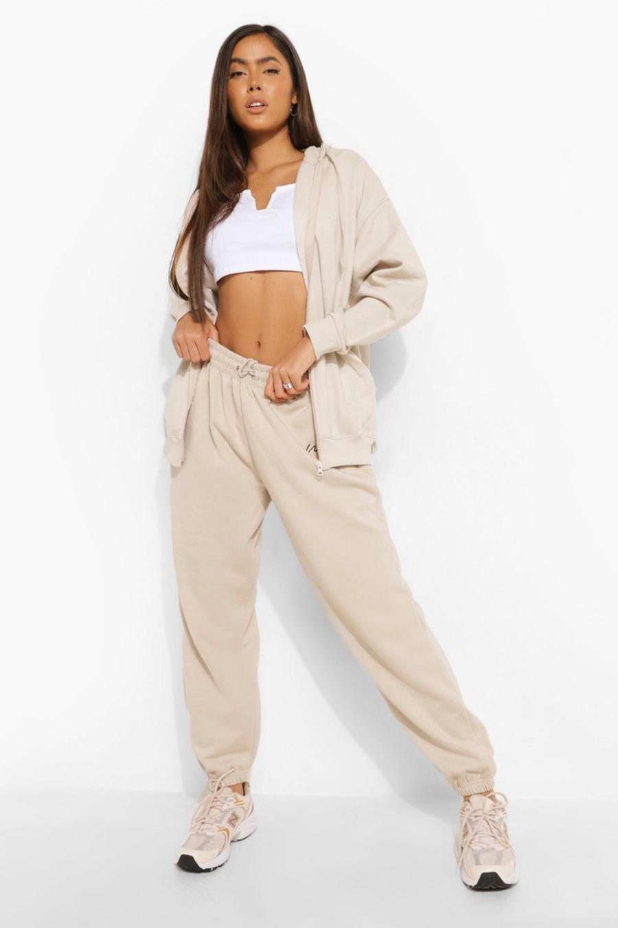 Stone Oversized Embroidered Woman Joggers image number 1