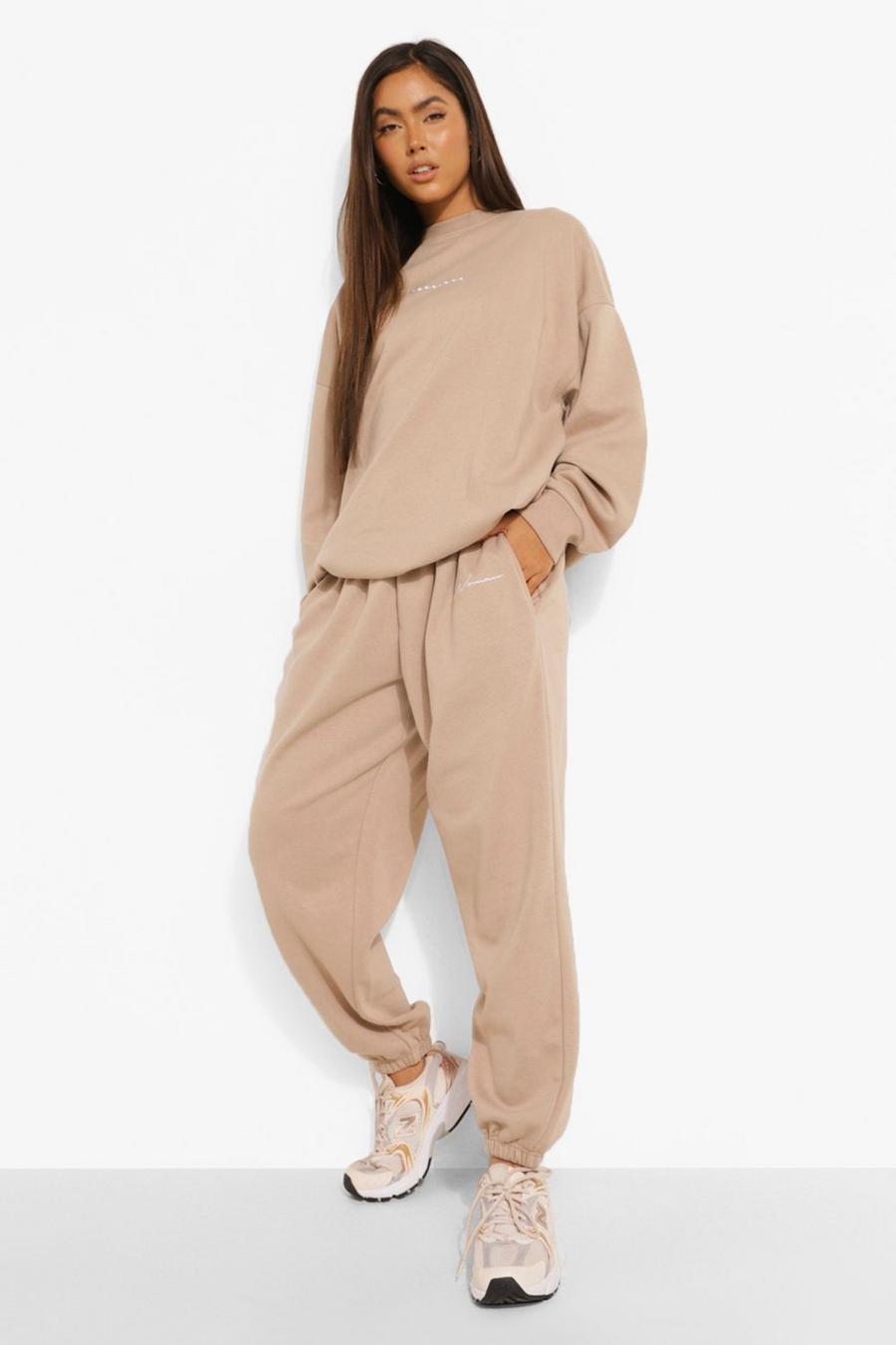Taupe Woman Oversize joggers med brodyr  image number 1