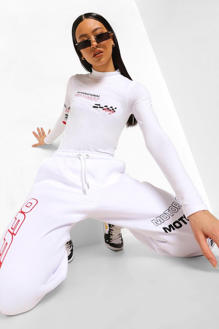 לבן סט בגד גוף עם הדפס ספורט מוטורי ומכנסי ריצה image number 1