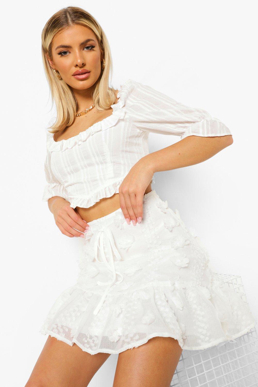 White textured 2025 skater skirt