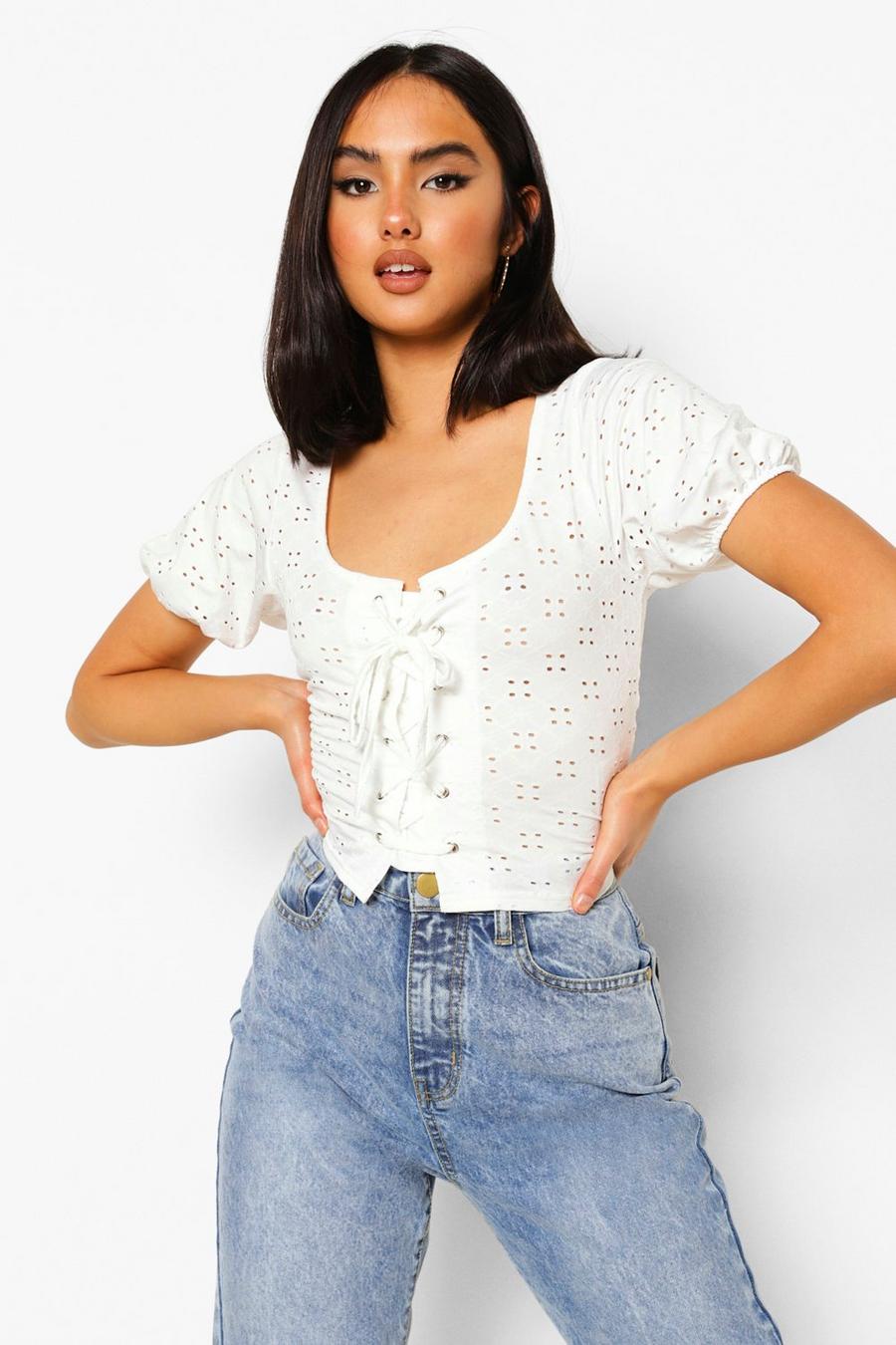 White Crop top med broderie anglaise och snörning image number 1
