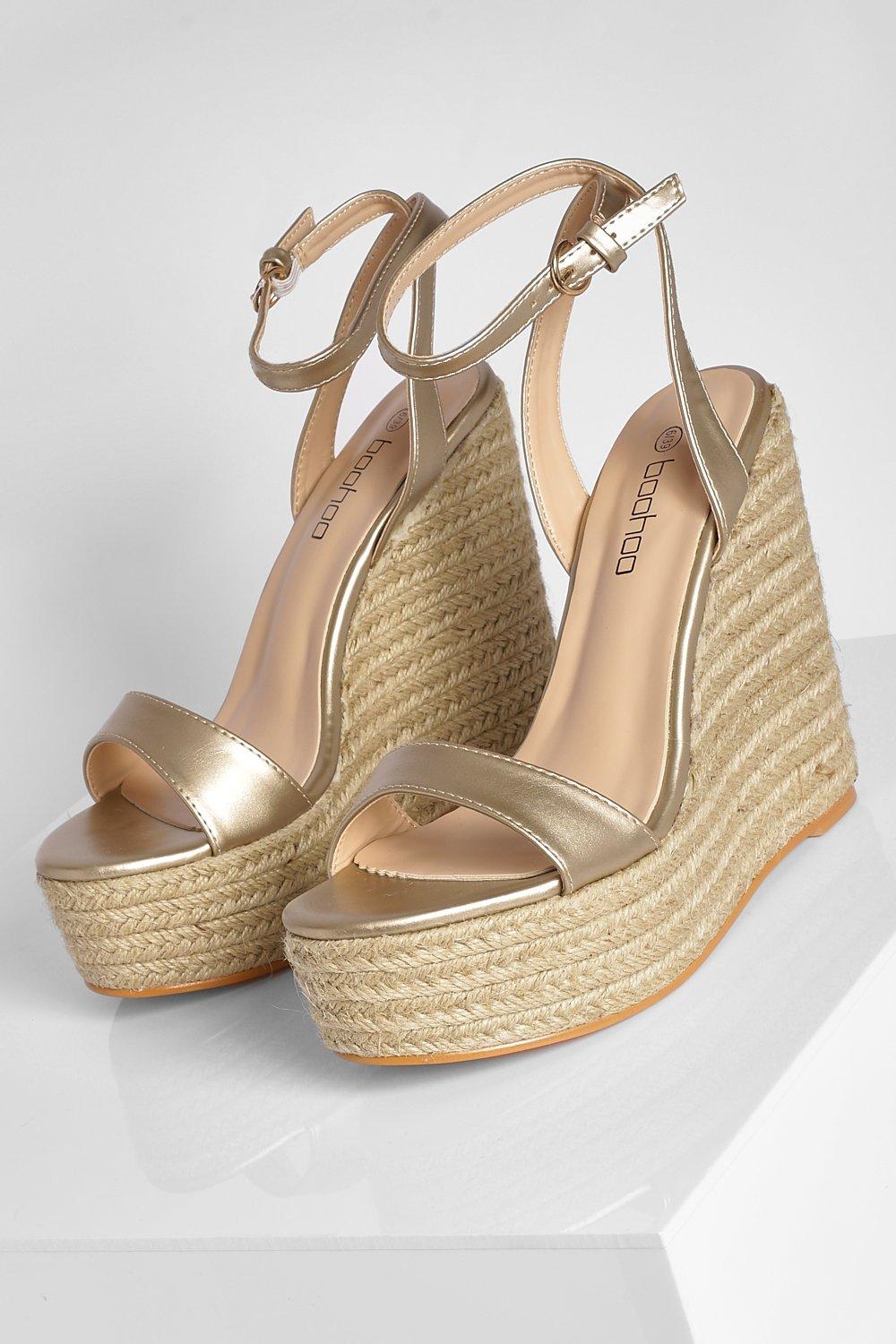 Wide width gold store wedges