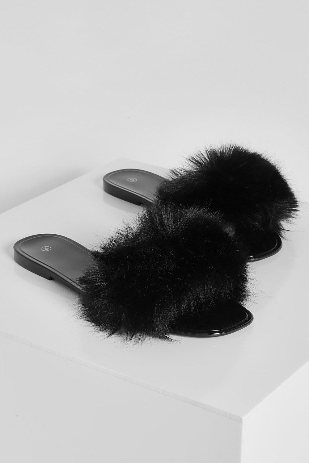 Cheap deals fluffy sandals