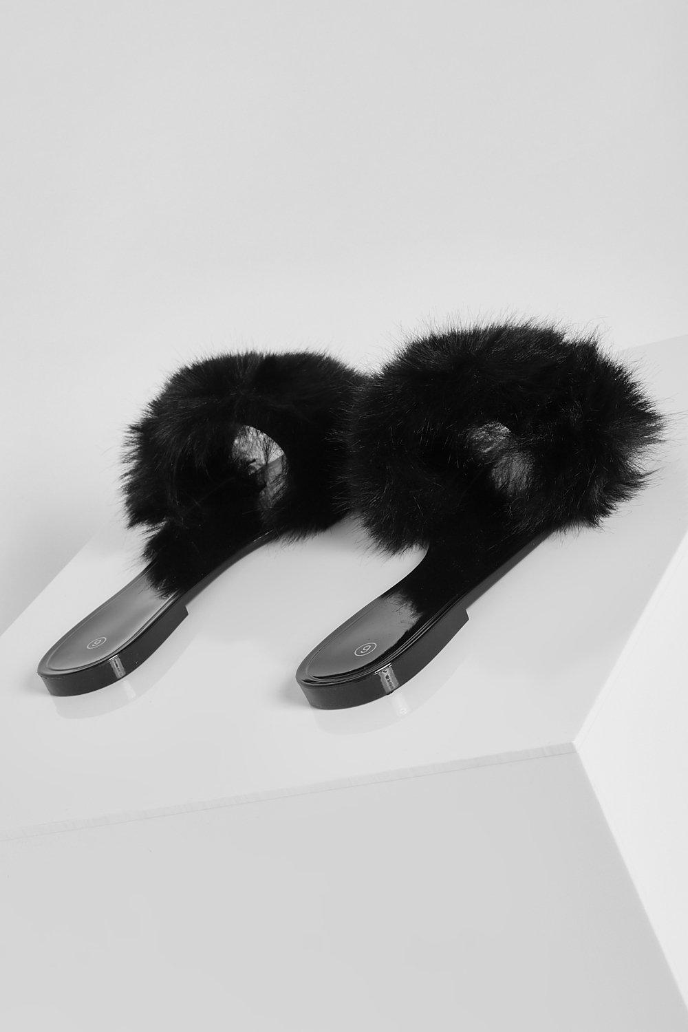 Fluffy 2024 sandals flat