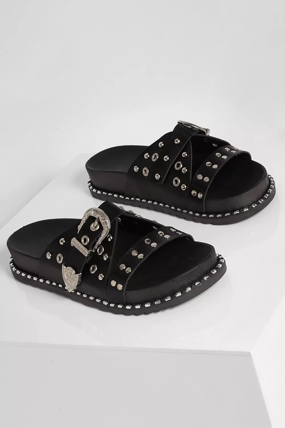 Studded buckle 2024 sliders