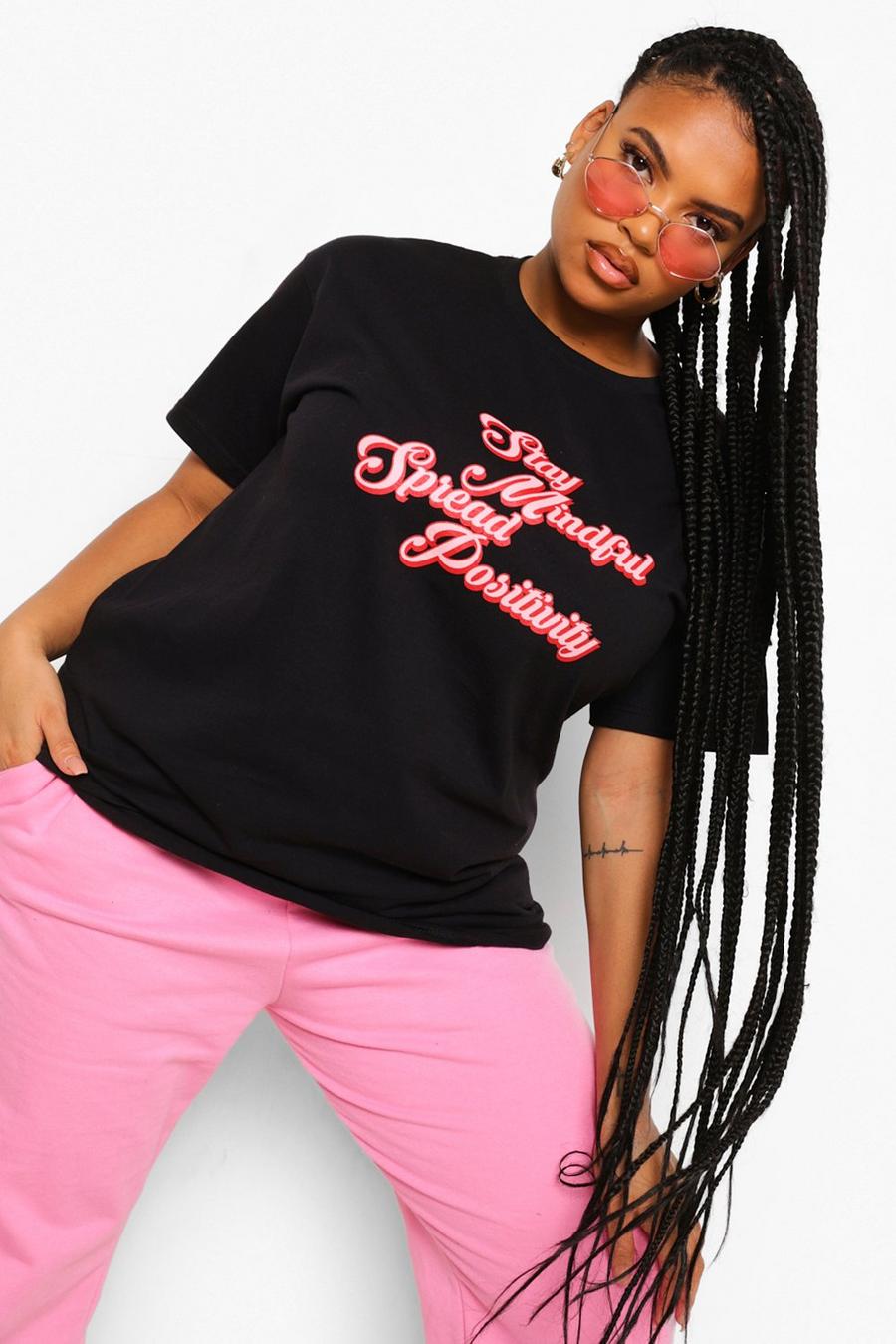 Camiseta Plus con estampado Spread Positivity, Negro image number 1