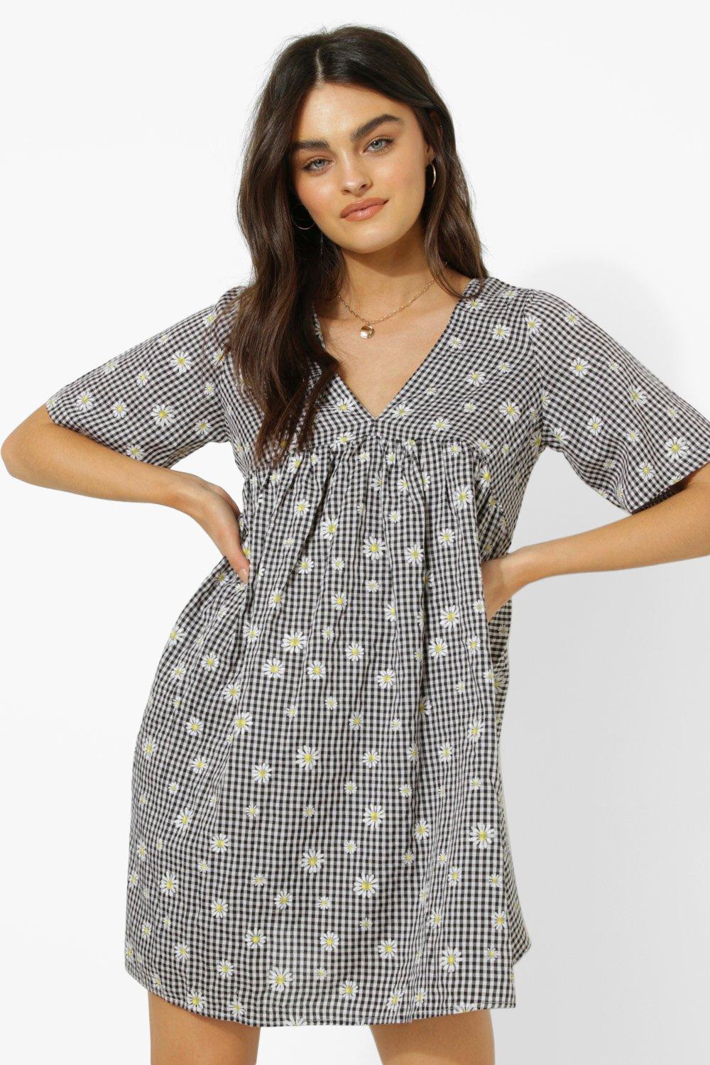 Boohoo daisy dress hotsell