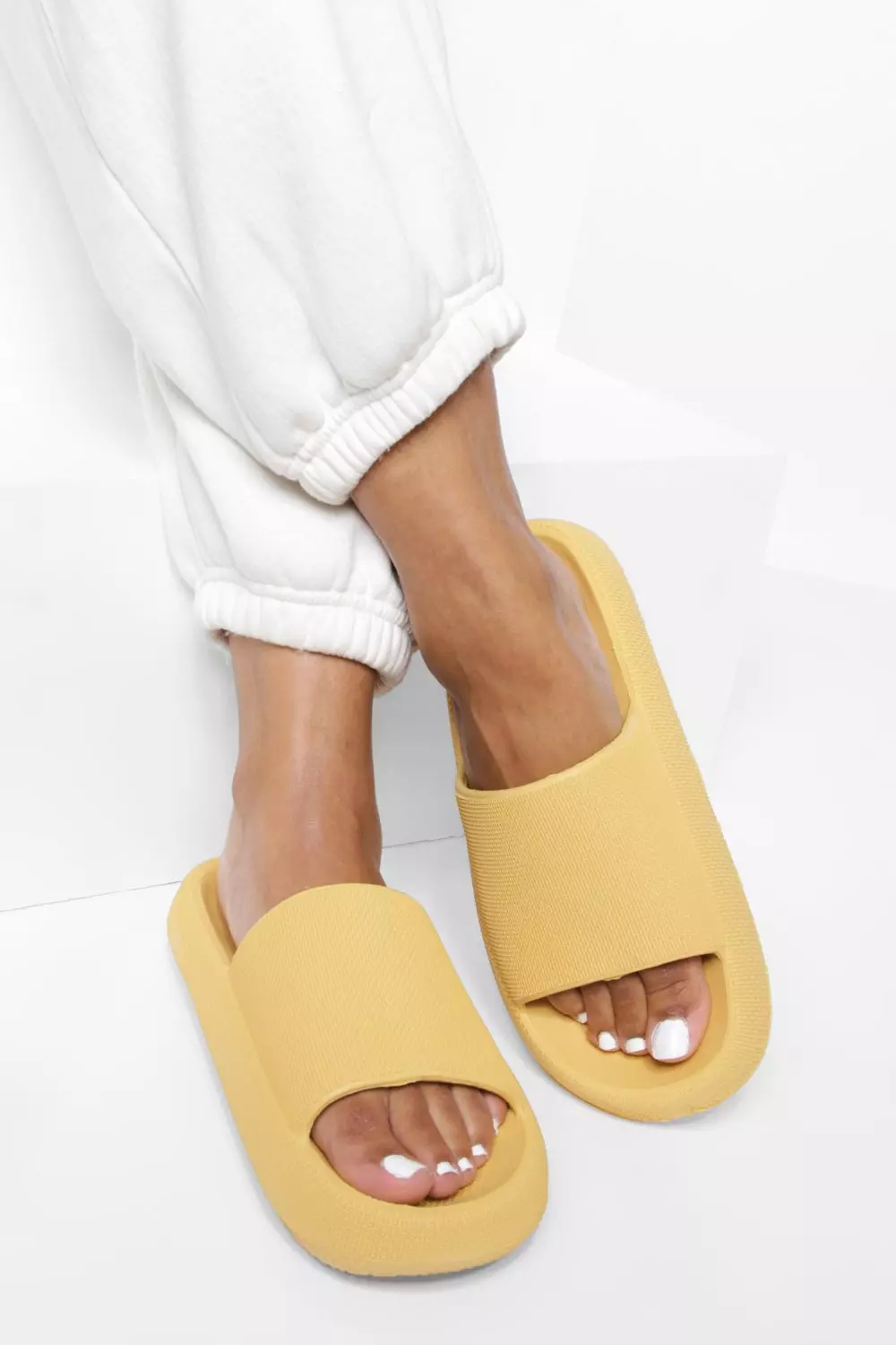 Mustard Chunky Sliders alternative image