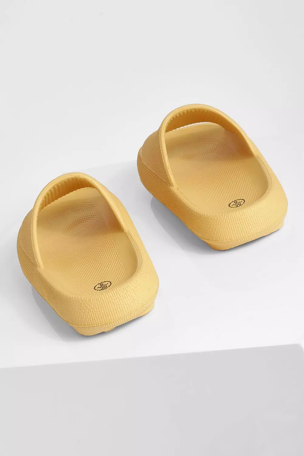 Mustard Chunky Sliders alternative image