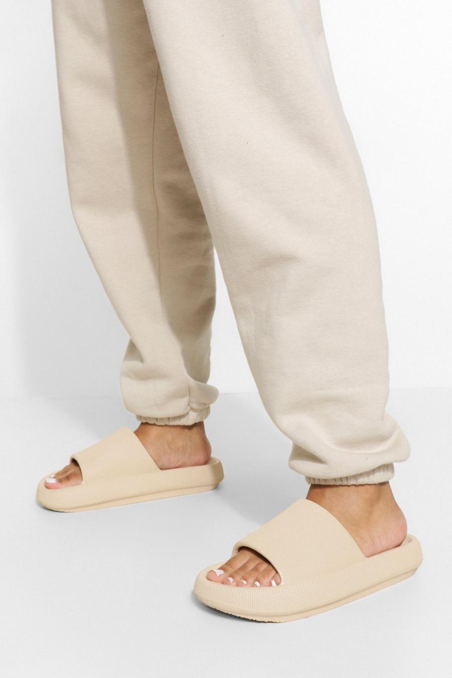 Nude color carne Chunky Sliders image number 1