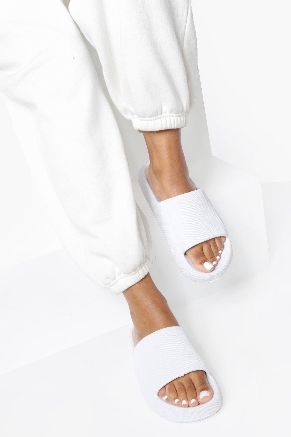 Boohoo discount sliders womens