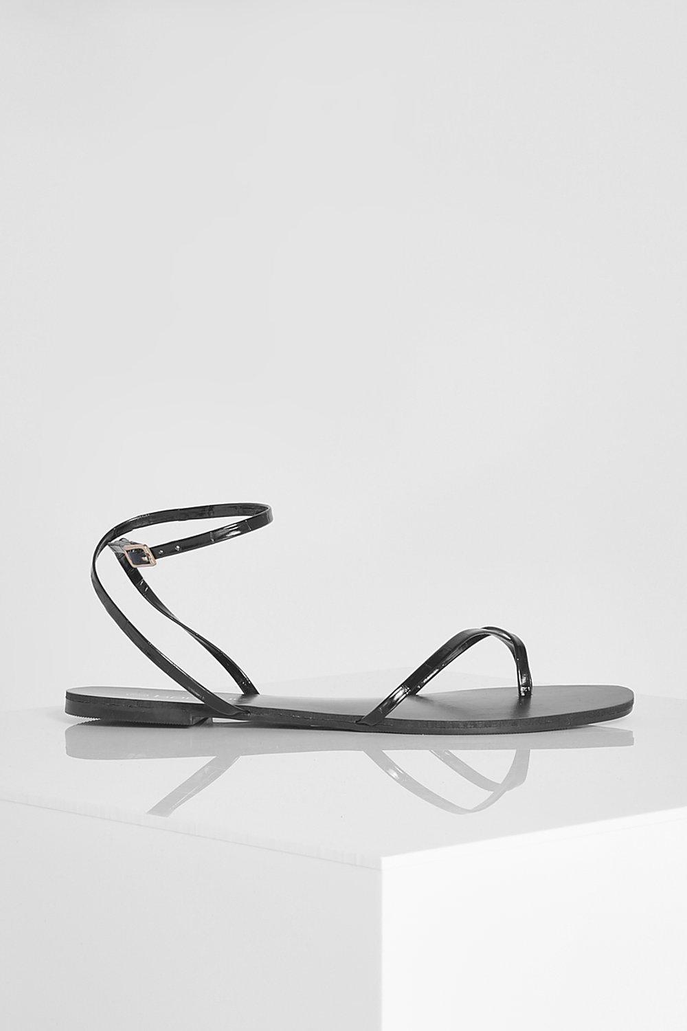 Minimal hot sale flat sandals