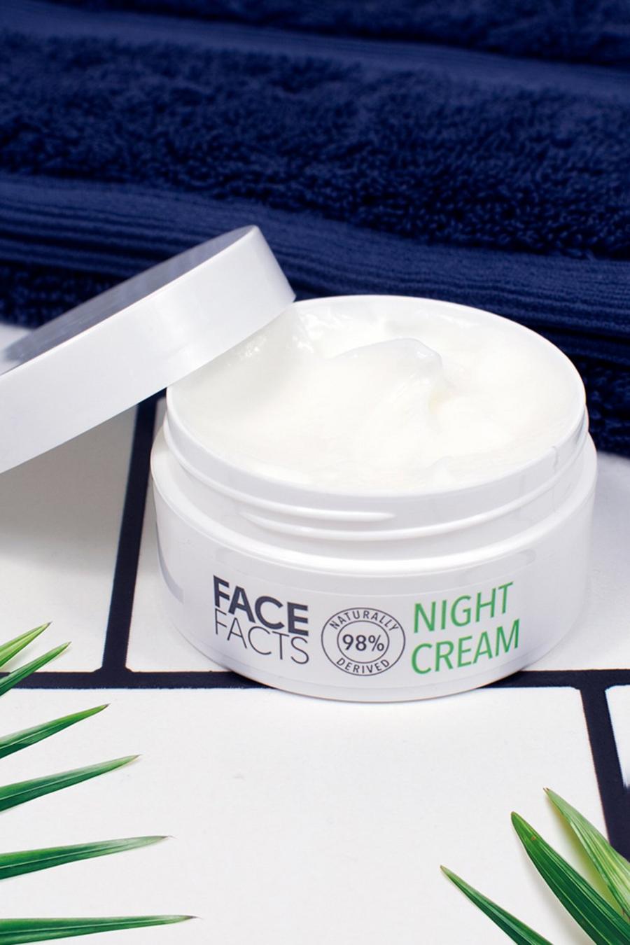 Crema de noche 98% natural de Face Facts, Verde