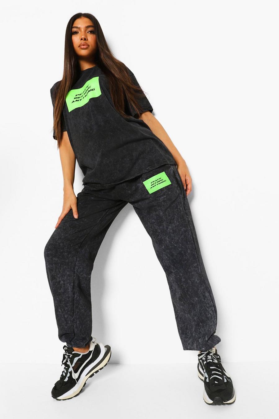 Charcoal Tall - "Peace" Stentvättad mysdress med t-shirt och neonfärgade tryck image number 1