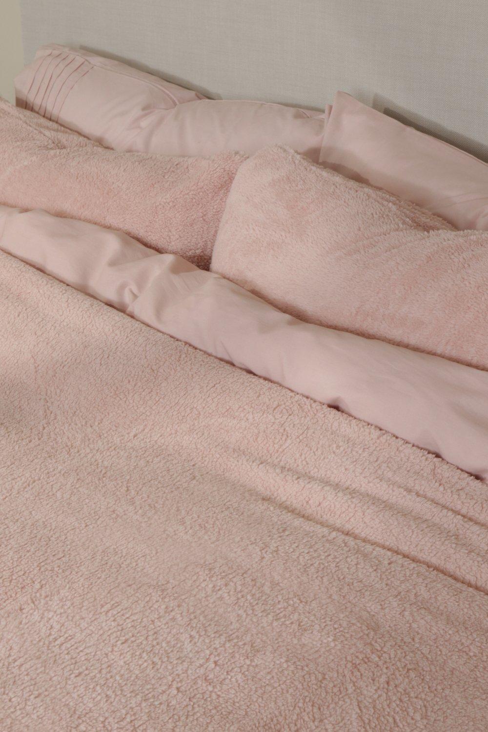 Teddy Fleece Double Duvet Set boohoo