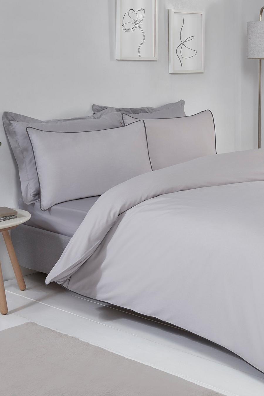Grey Contrast Piped Double Duvet Set image number 1