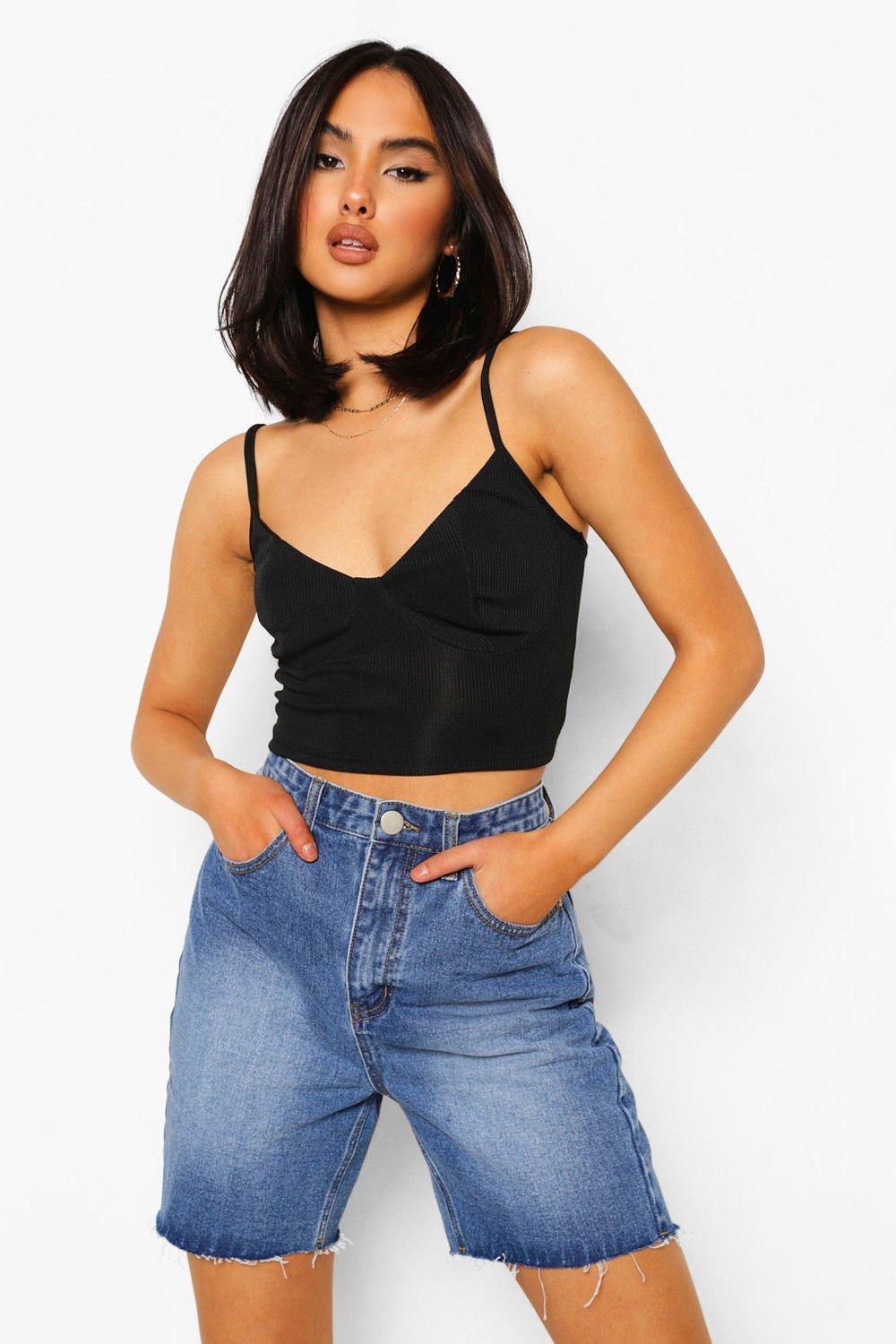 Crop top with cups hot sale