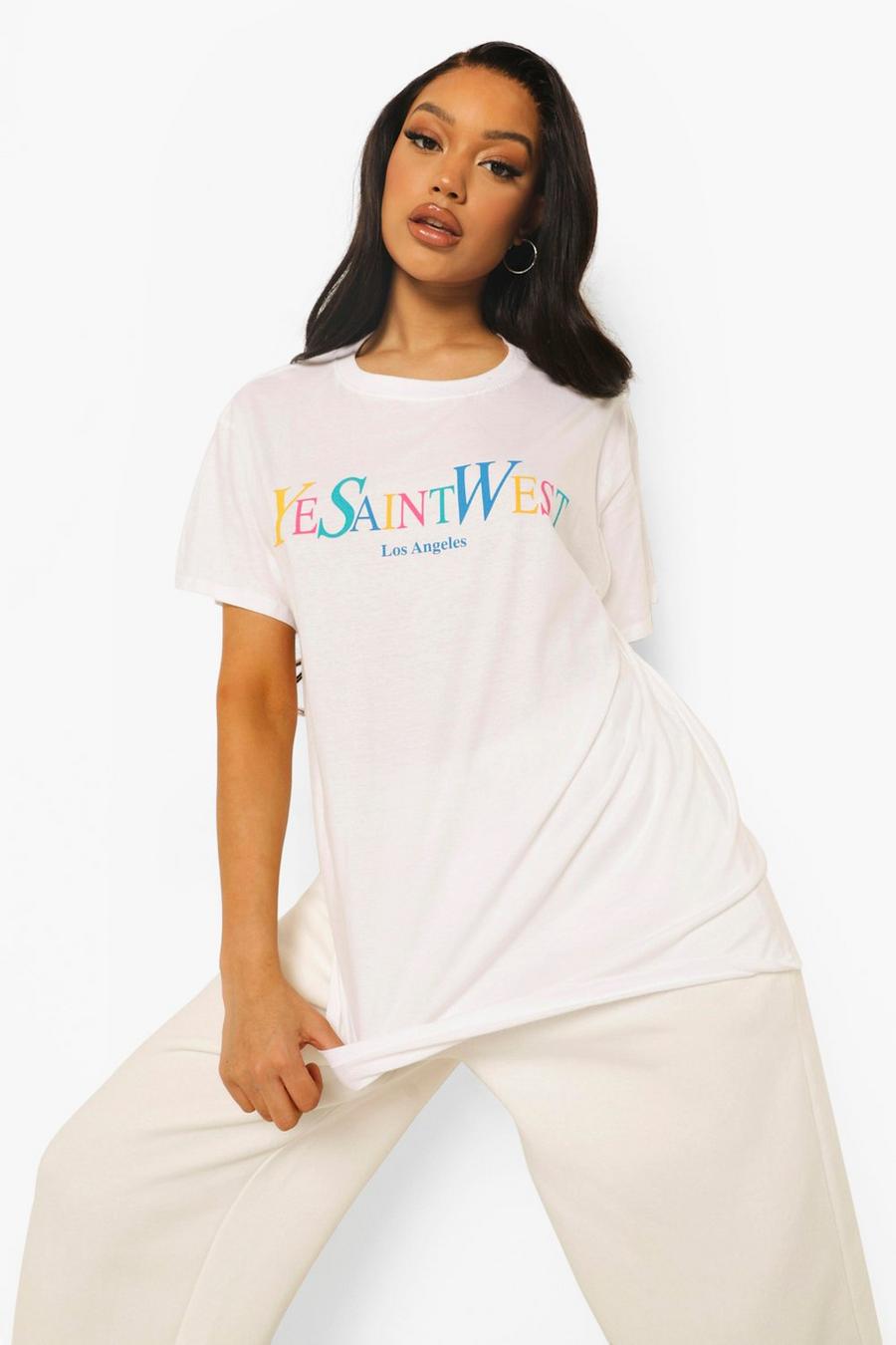 T-Shirt in Übergröße mit „Ye Saint West“-Print in Regenbogenfarben , Weiß image number 1