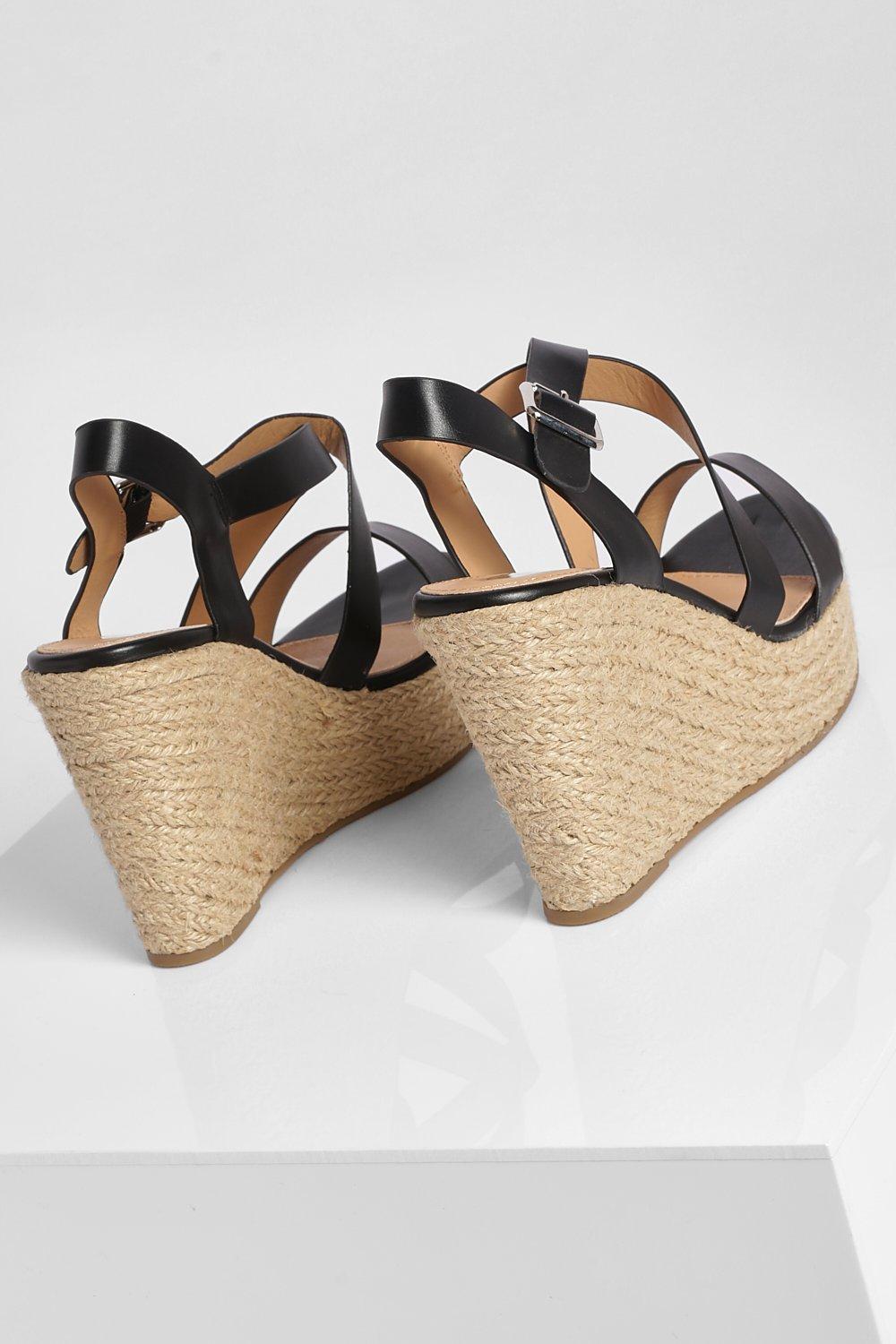 Boohoo black sale wedges