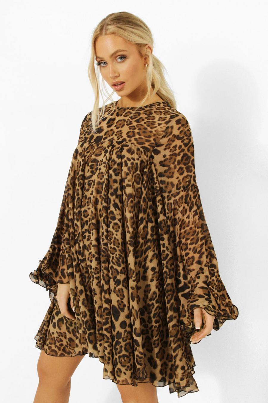 Vestido estilo blusón con detalle plisado y estampado de leopardo, Marrón image number 1