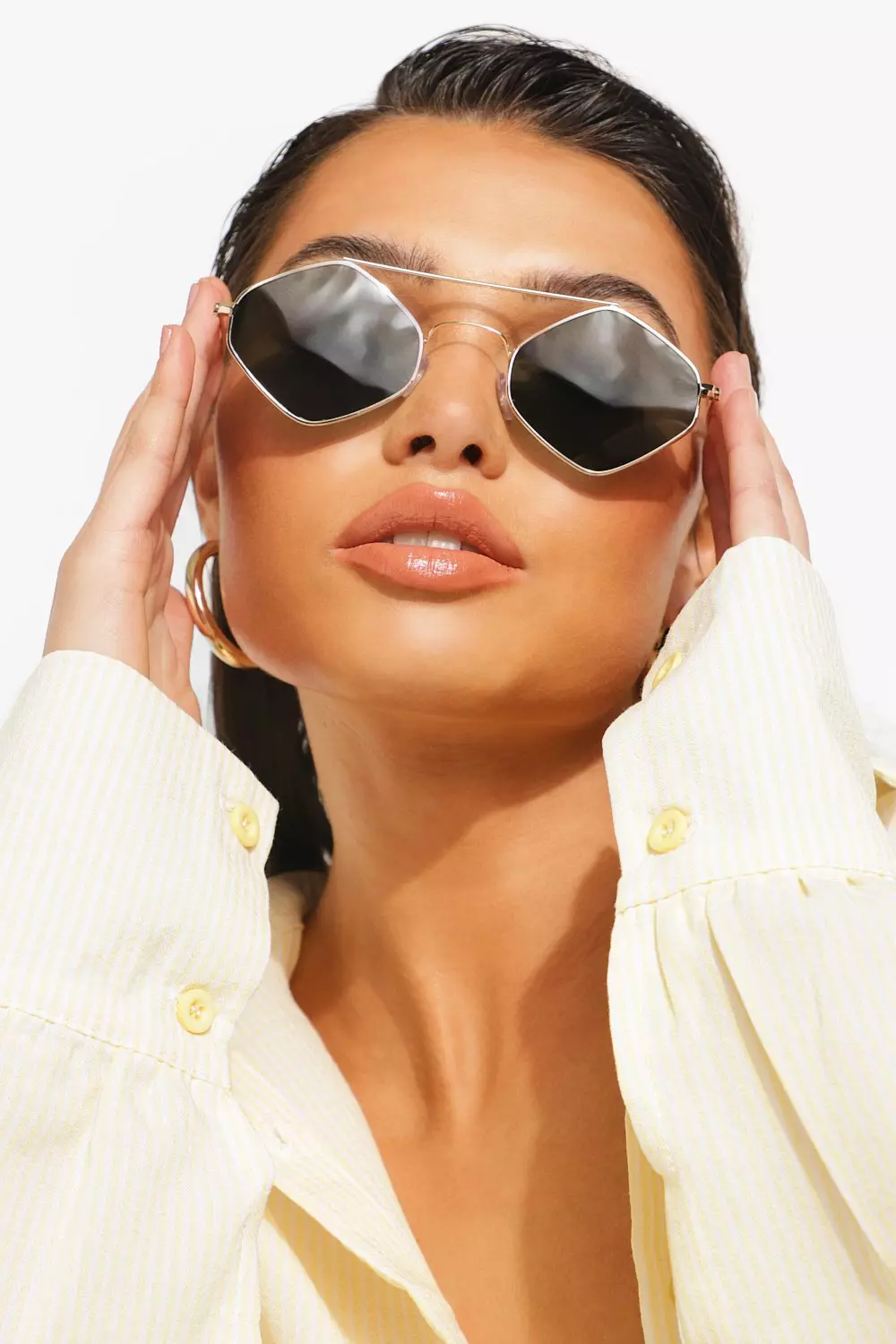 Aviator store shape sunglasses