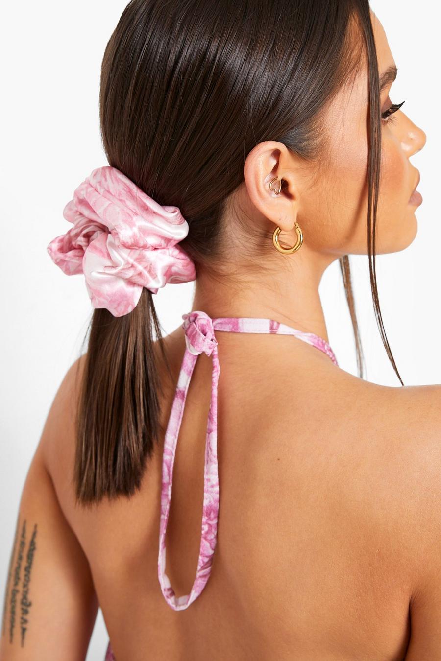 Pink Blommig scrunchie image number 1