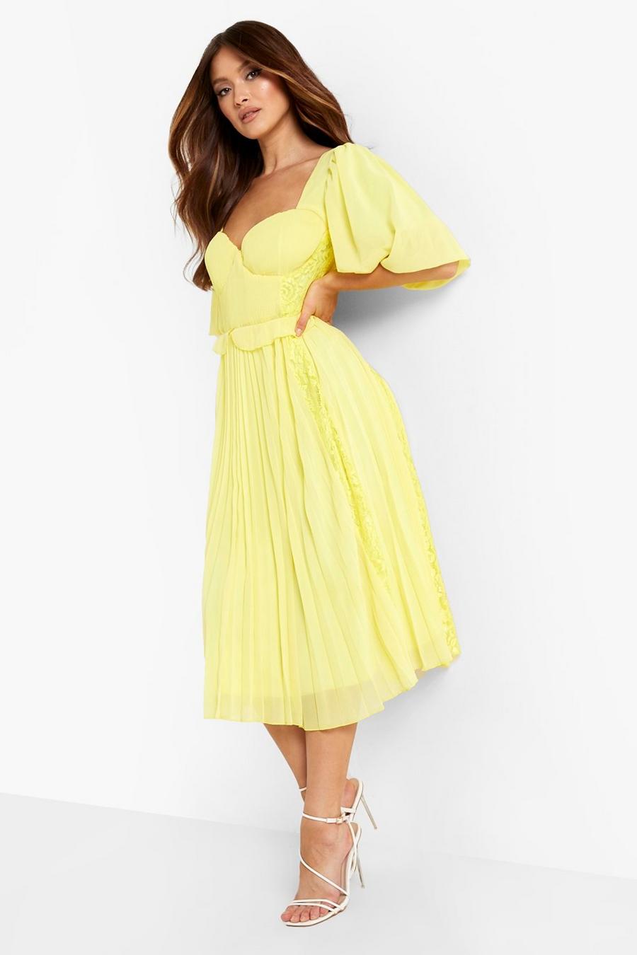 לימון giallo שמלת סמוק מידי עם קפלים ושרוולים קצרים