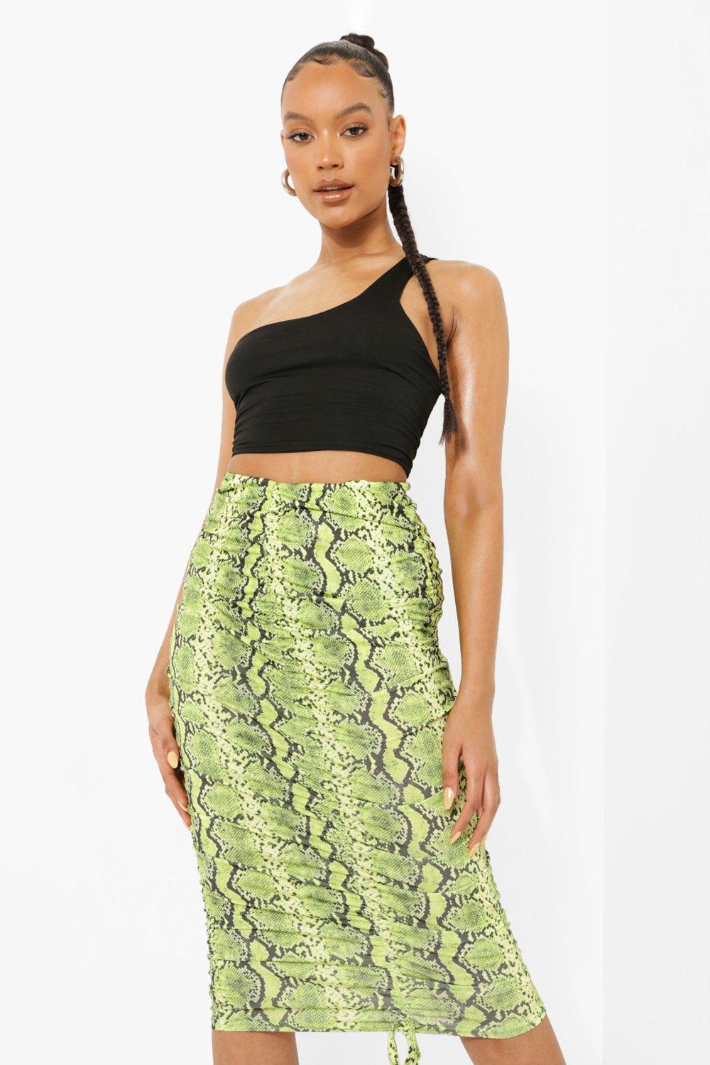 Boohoo petite snake 2024 print midi skirt co-ord