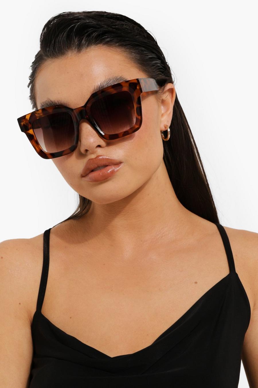 Brown Super Chunky Tort Oversize Framed Sunglasses image number 1