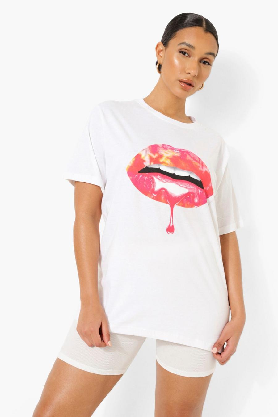 White Pink Lips Printed Oversized T-shirt image number 1