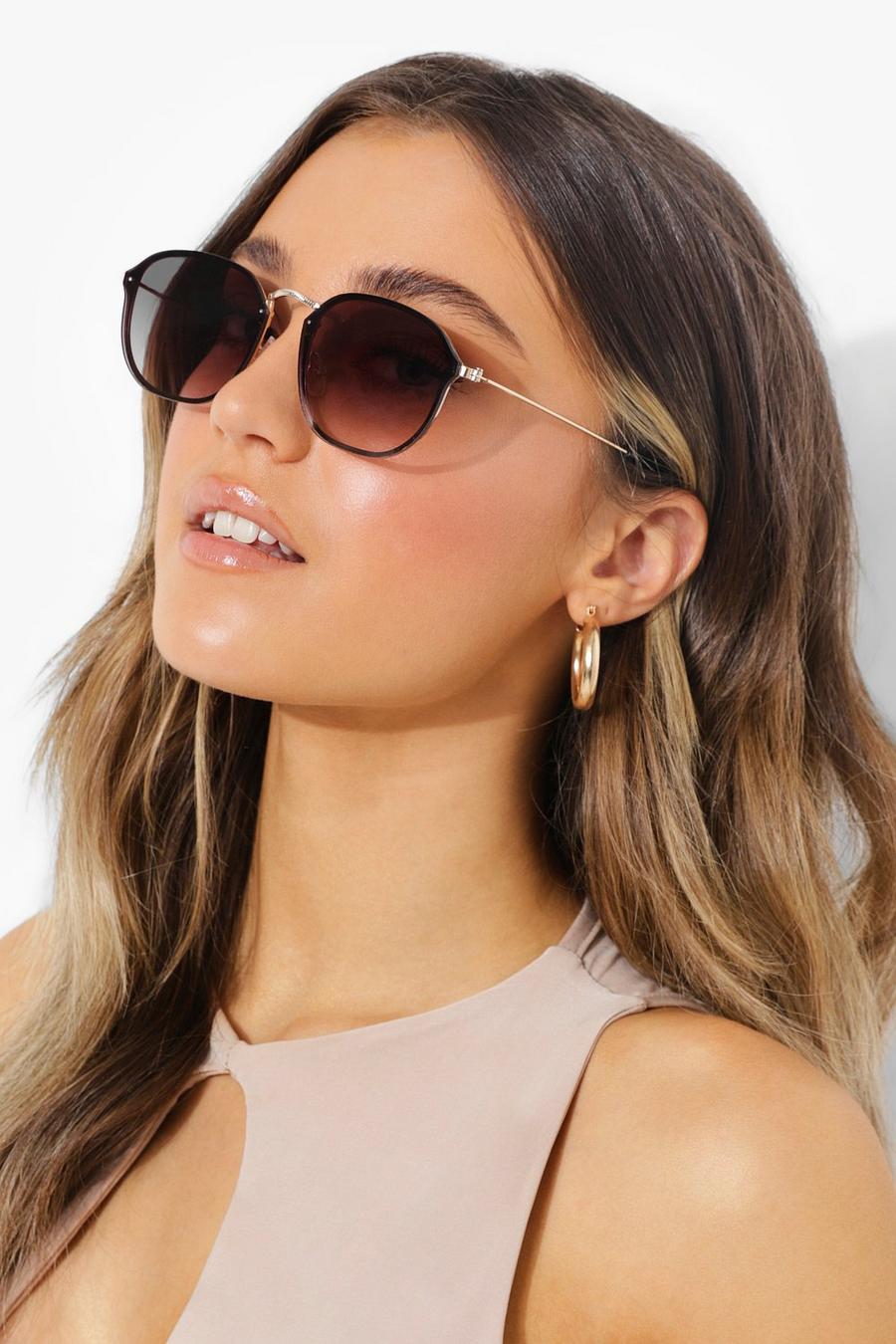 Brown Square Aviator Gold Frame Tinted Sunglasses image number 1