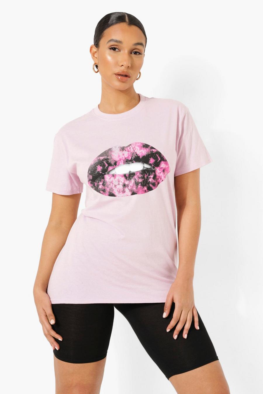 Lilac Purple Lips Printed Oversized T-shirt image number 1